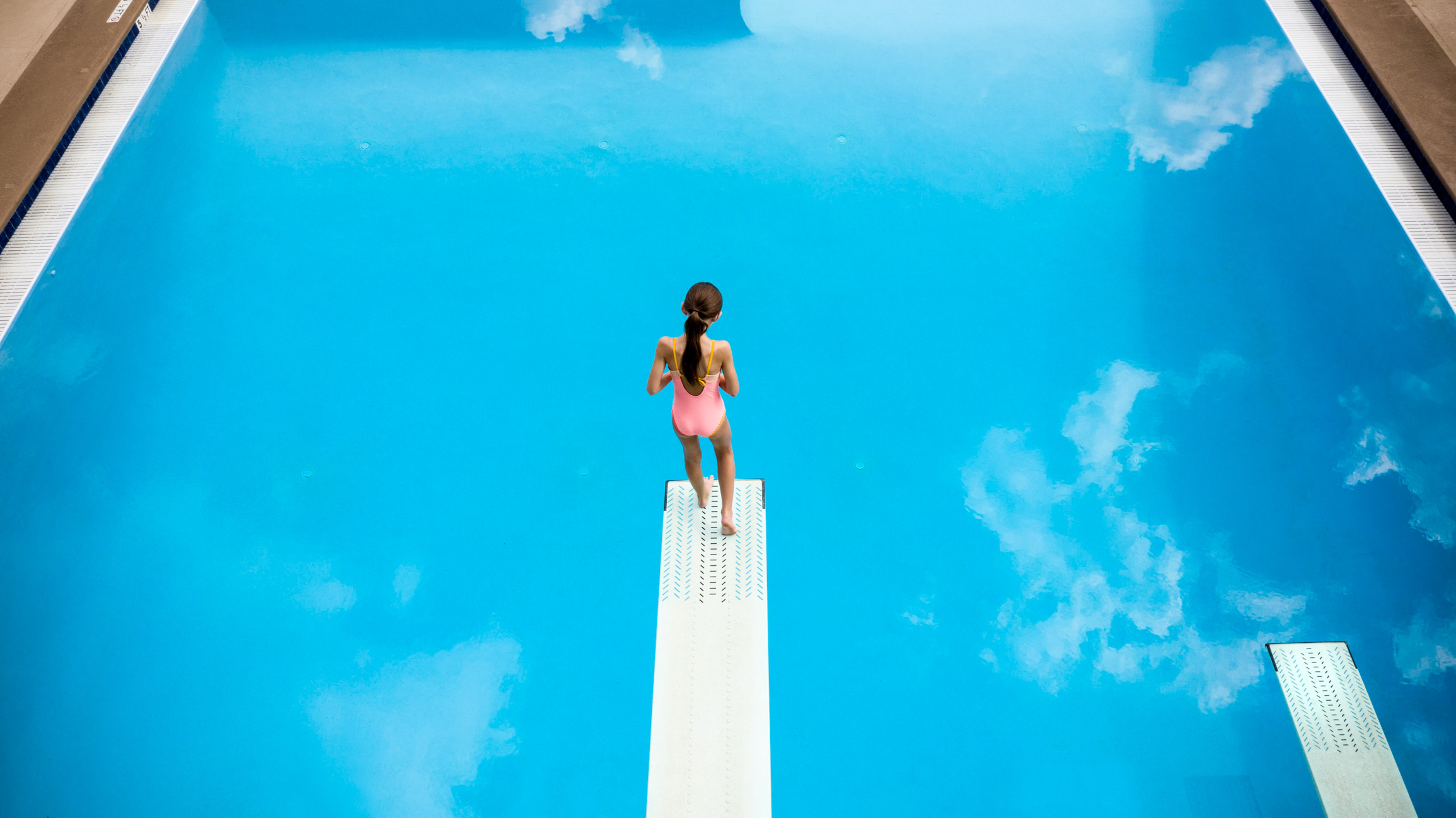 FIRST_HORIZON_POOL_DRONE_2796